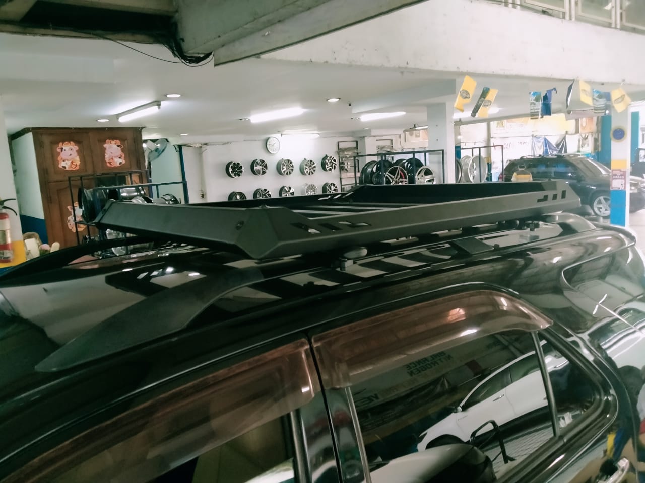 ROOF RACK BLACK STEEL TOYOTA FORTUNER VRZ ROOF RACK CARRY BOY INDONESIA