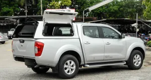 CANOPY WORKMAN (WM) CANOPY WORKMAN FOR NISSAN NP300 NAVARA 2 hardtop_canopy_fiberglass_workman_side_opening_window_nissan_np300_navara_double_cab_carryboy2_1