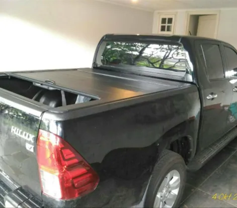 CB-744 ROLLER LID SLIDING ROLLER LID CARRYBOY TOYOTA HILUX REVO 2019 2 roller_lid_toyota_hilux_revo