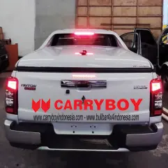 CB 795 Sport Lid CARRYBOY Series CB795 Mitsubishi Triton