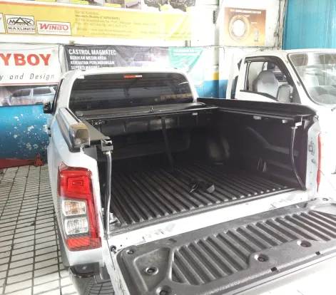 CB-789 Roller Lid CARRYBOY CB-789F-B Mitsubishi Triton 2023 6 ~blog/2023/4/8/whatsapp_image_2023_04_08_at_14_30_31